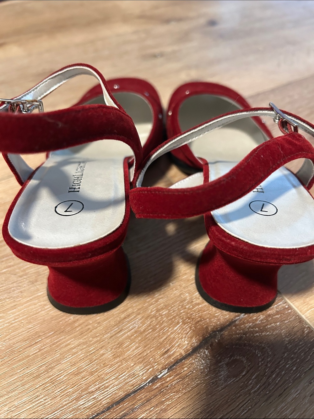 Vintage Highlights Women's Burgundy Velvet Strappy short heels - Picture 3 of 7
